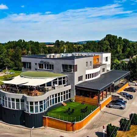 Hotel Kristaly Konferencia & Wellness Ajka 외부 사진