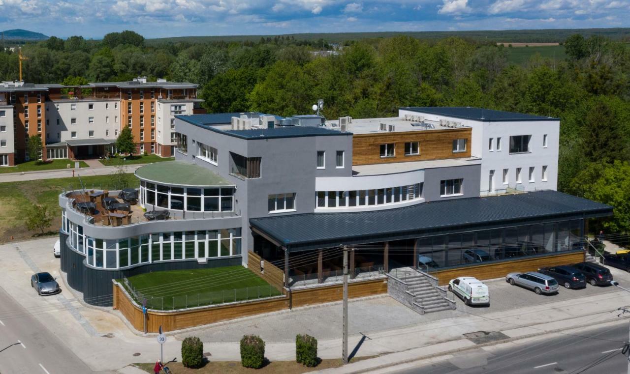 Hotel Kristaly Konferencia & Wellness Ajka 외부 사진