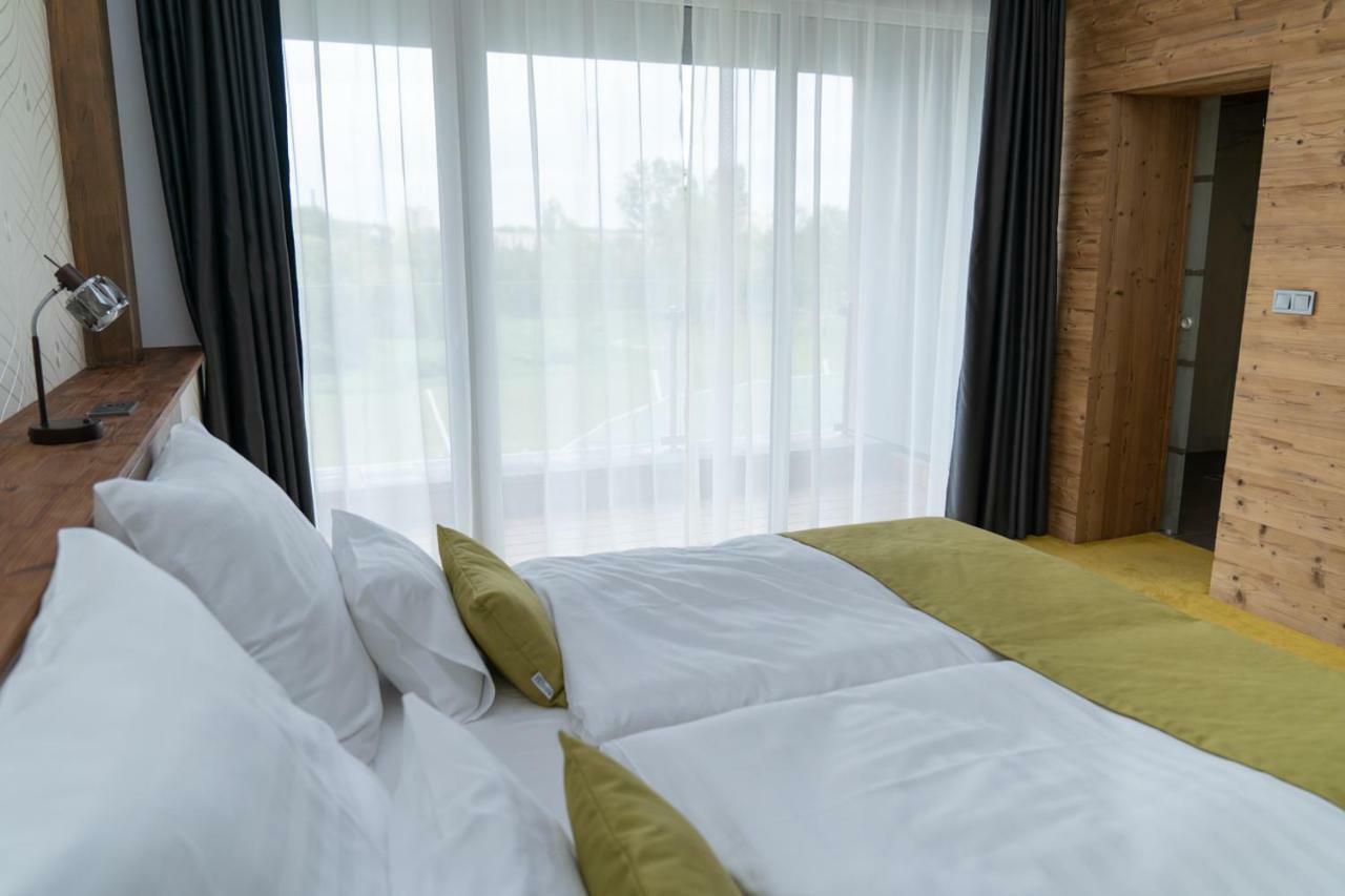 Hotel Kristaly Konferencia & Wellness Ajka 외부 사진